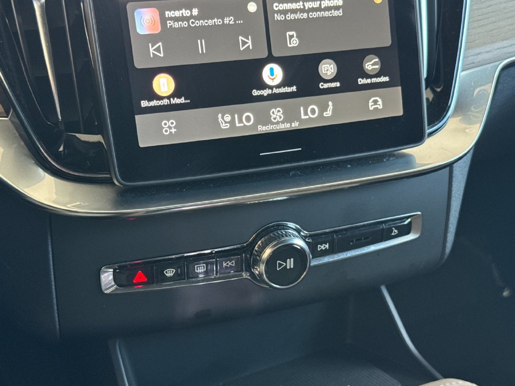 Certified 2026 Volvo XC90 B6 Plus AWD/4WD image 21