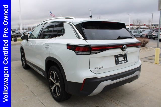 Used 2025 Volkswagen Tiguan SE image 4