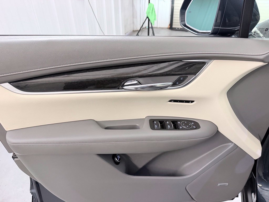 Used 2020 Cadillac XT6 Premium Luxury FWD image 12