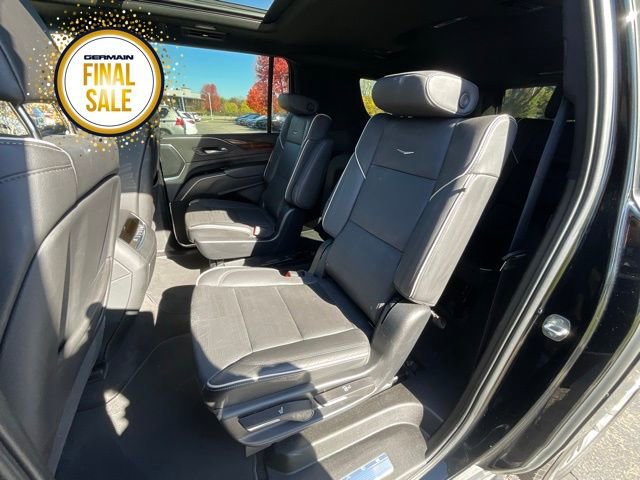 Used 2023 Cadillac Escalade ESV Premium Luxury image 11