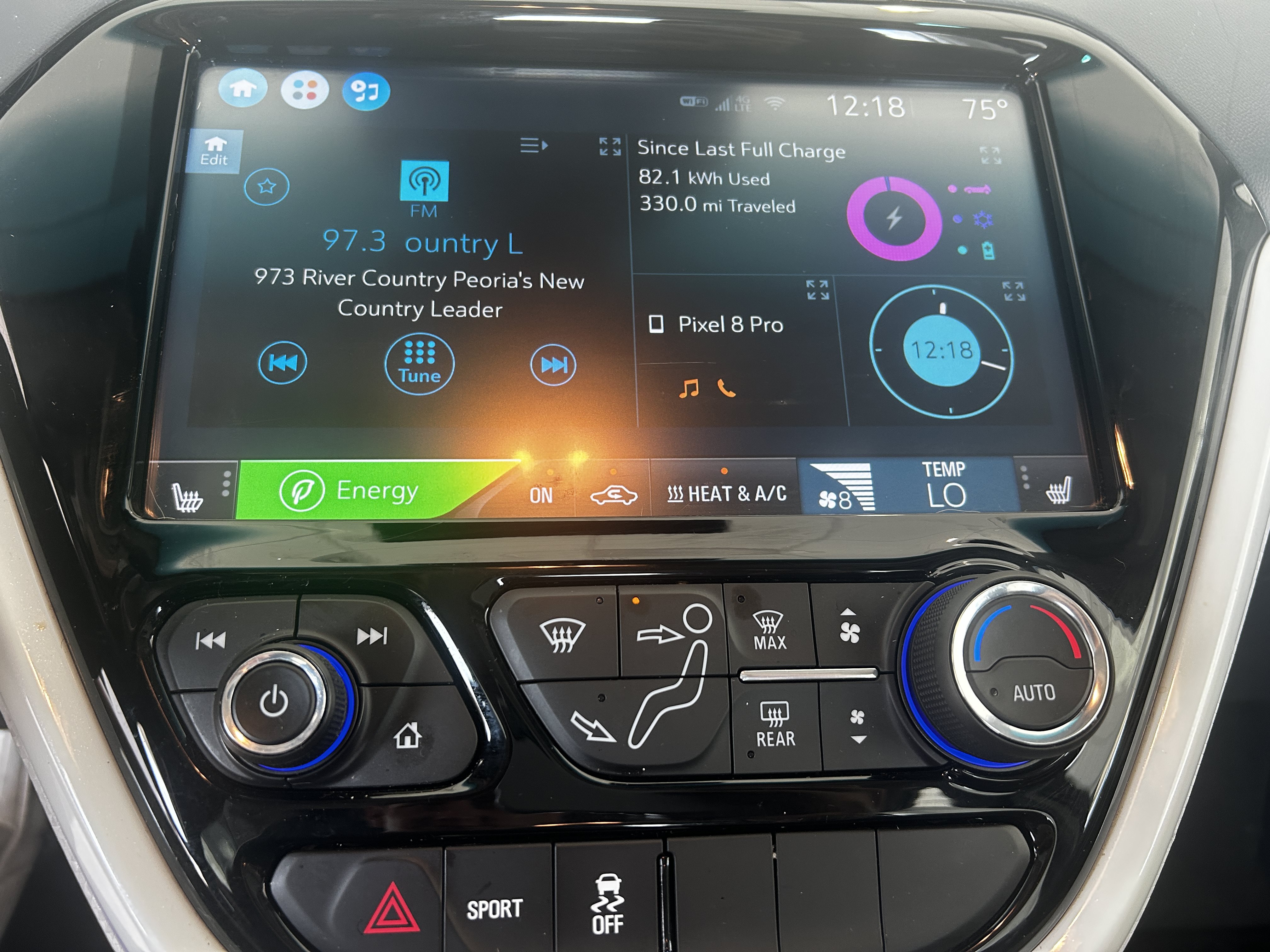 Used 2018 Chevrolet Bolt Premier w/ Driver Confidence II Package FWD image 14