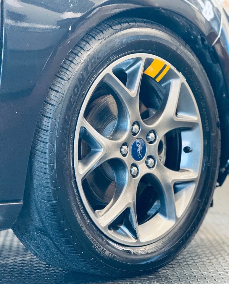 Used 2014 Ford Focus SE w/ Equipment Group 201A image 19