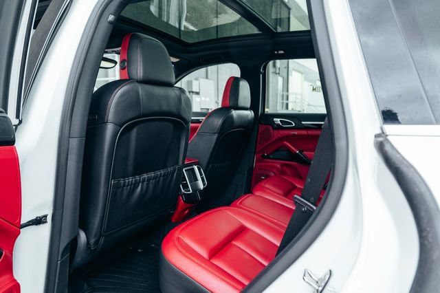 Used 2016 Porsche Cayenne S AWD/4WD image 56