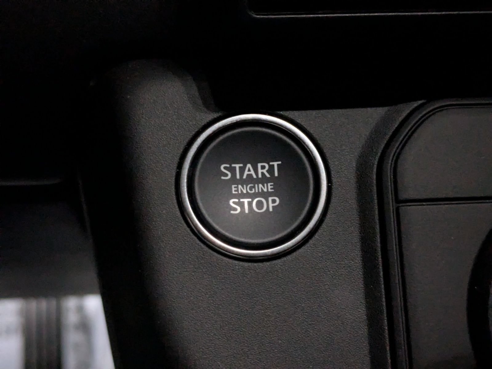 New 2026 Land Rover Defender 110 X-Dynamic SE AWD/4WD image 23