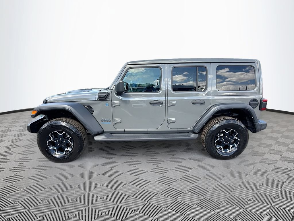 Used 2022 Jeep Wrangler Unlimited Rubicon 4xe w/ Safety Group AWD/4WD image 9