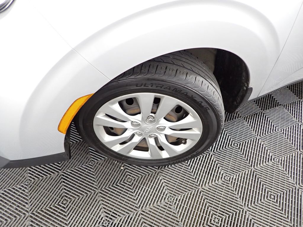 Used 2020 Kia Soul LX image 33