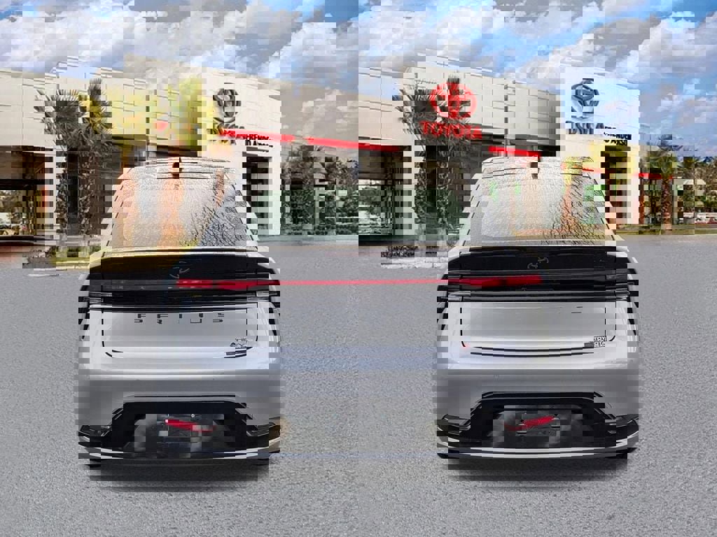 New 2026 Toyota Prius Limited FWD image 6