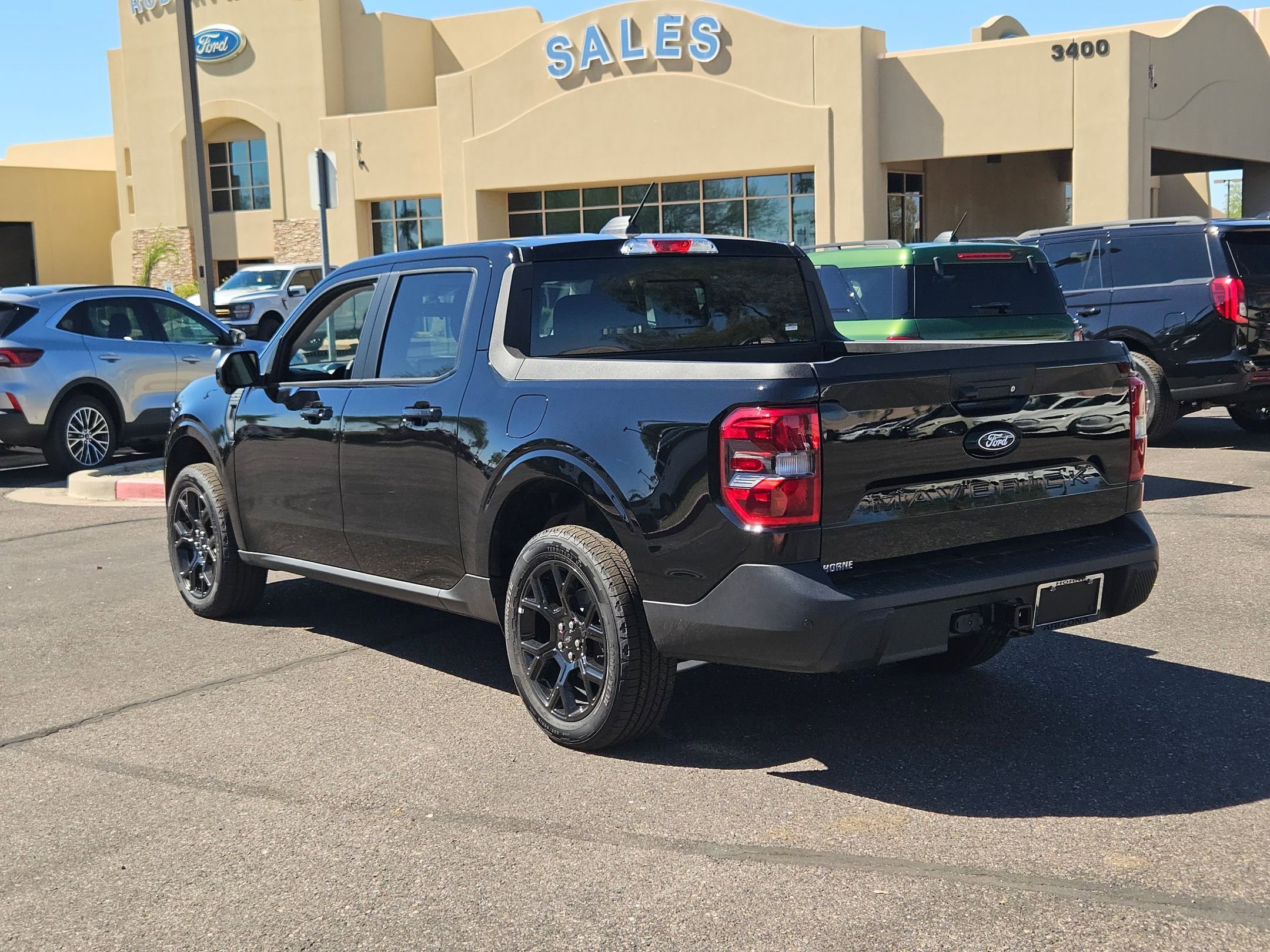 New 2025 Ford Maverick Lariat w/ Black Appearance Package image 5