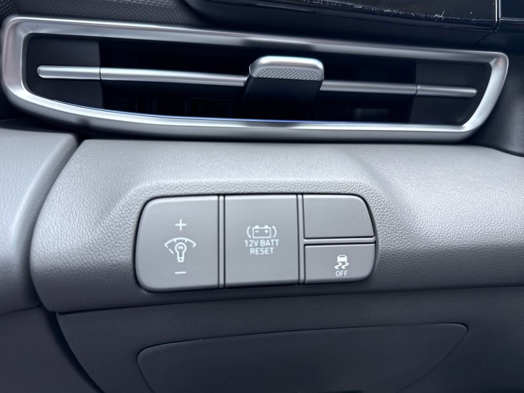 New 2026 Hyundai Elantra Sport FWD image 34