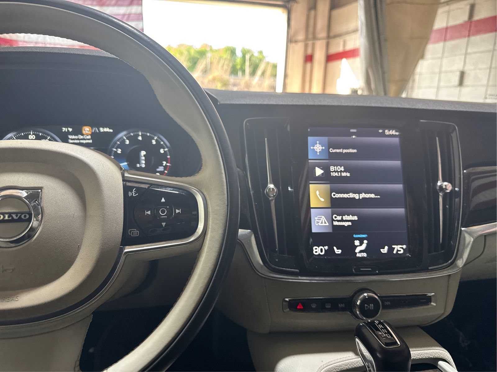 Used 2018 Volvo S90 T6 Momentum w/ Convenience Package AWD/4WD image 14