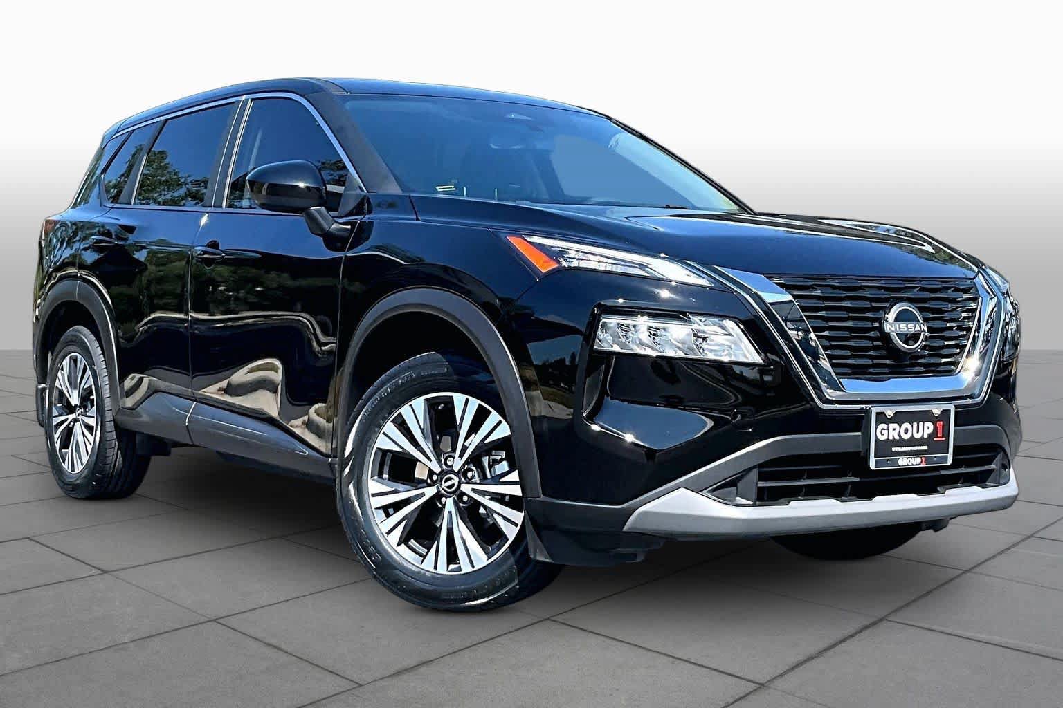 Used 2023 Nissan Rogue SV FWD image 3