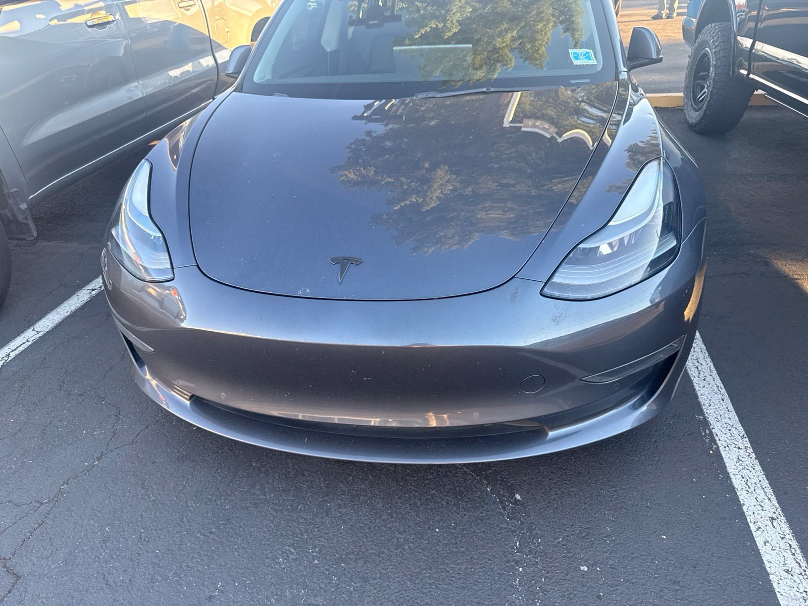 Used 2022 Tesla Model 3 Long Range AWD/4WD image 3