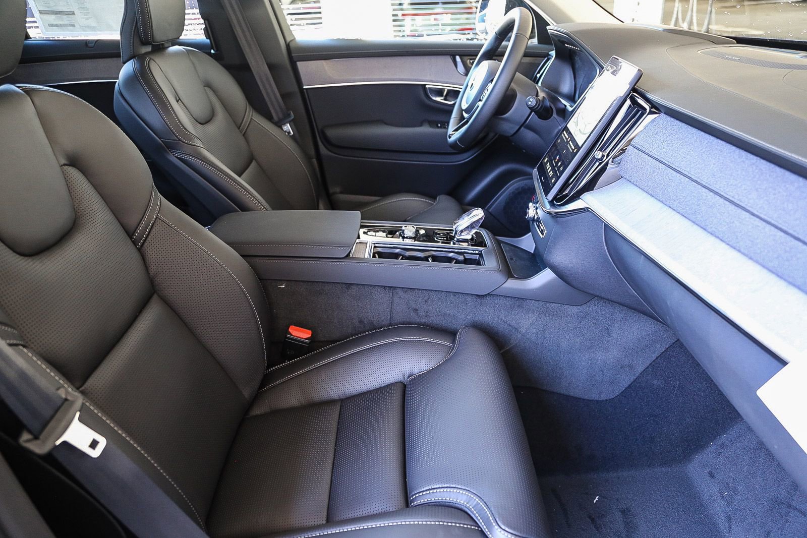 New 2026 Volvo XC90 T8 Ultra w/ Protection Package image 16