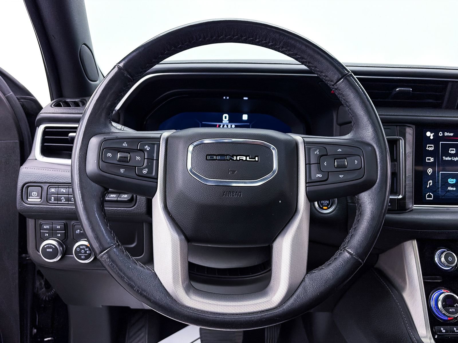 Used 2022 GMC Yukon Denali image 34