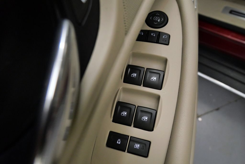 Used 2020 Cadillac Escalade Luxury AWD/4WD image 13