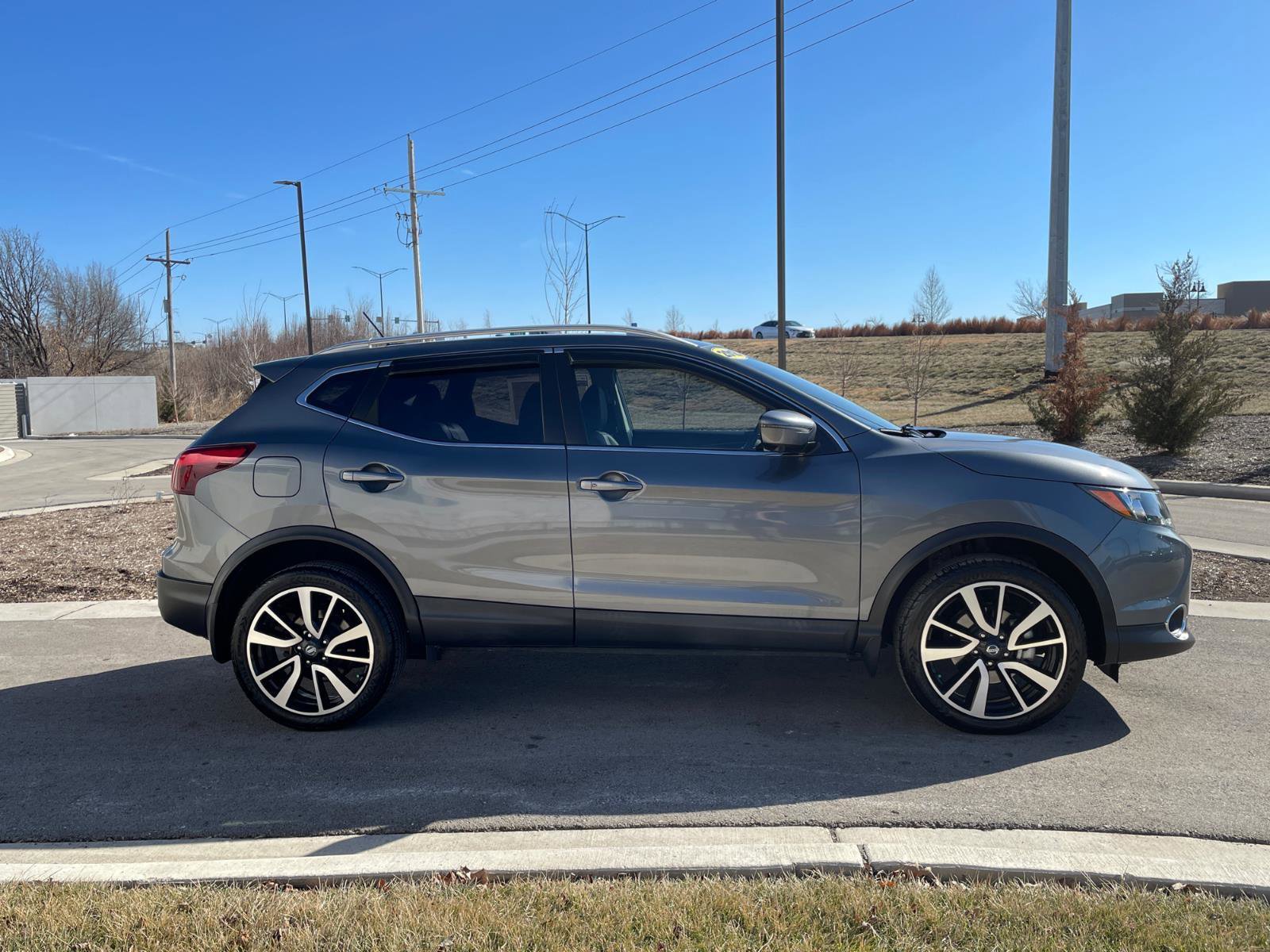Used 2018 Nissan Rogue Sport SL image 9