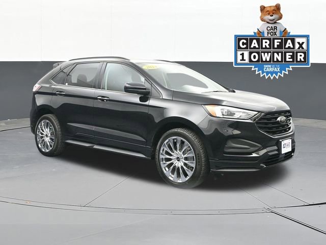 Used 2024 Ford Edge SE w/ Black Appearance Package