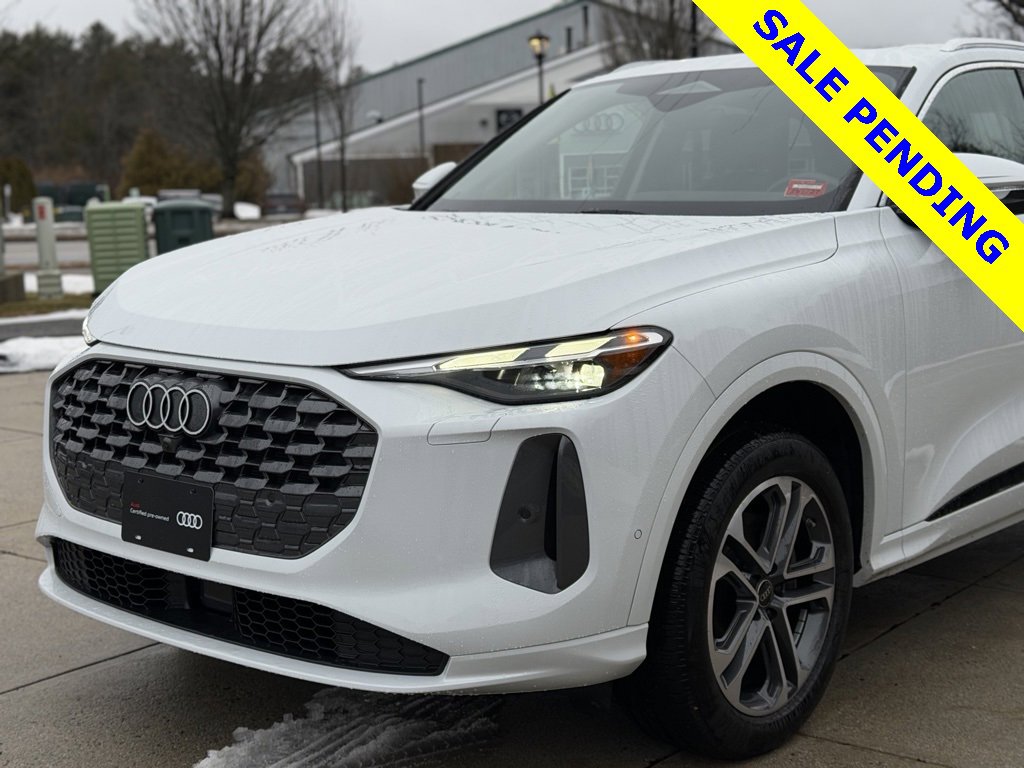 Used 2025 Audi Q5 Premium w/ Convenience Package image 6