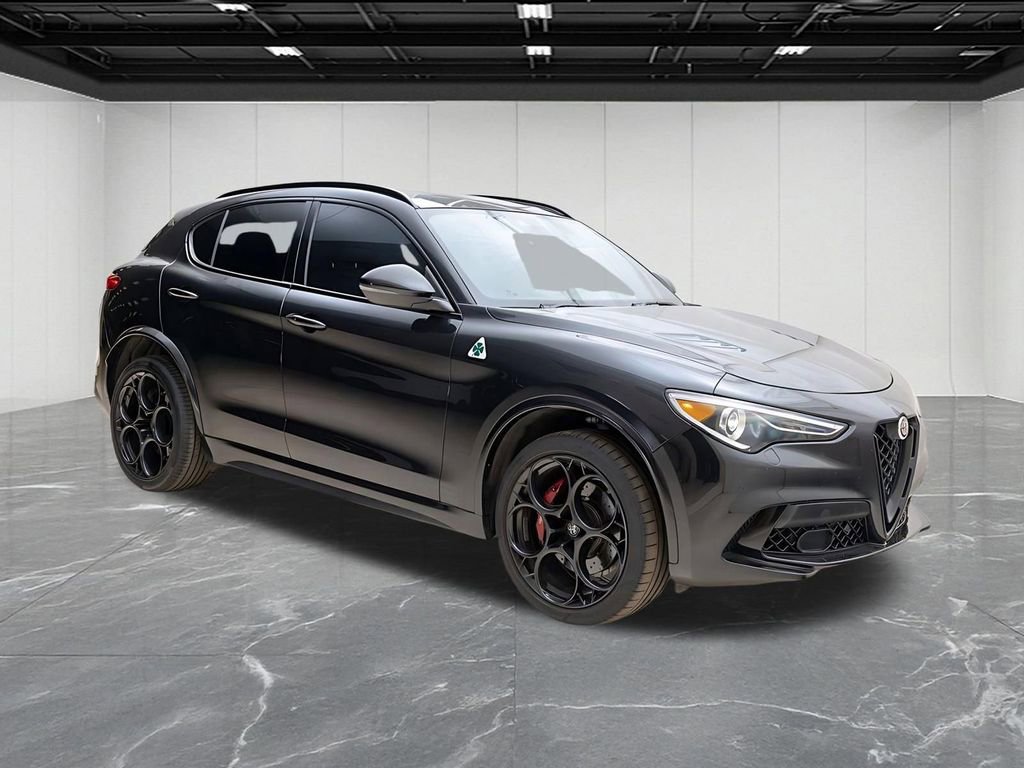 Used 2023 Alfa Romeo Stelvio Quadrifoglio AWD/4WD image 20