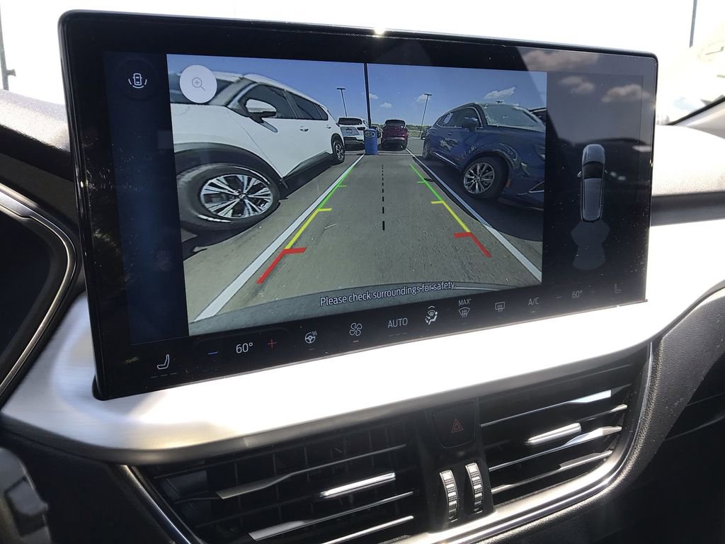 Used 2025 Ford Escape Platinum AWD/4WD image 17