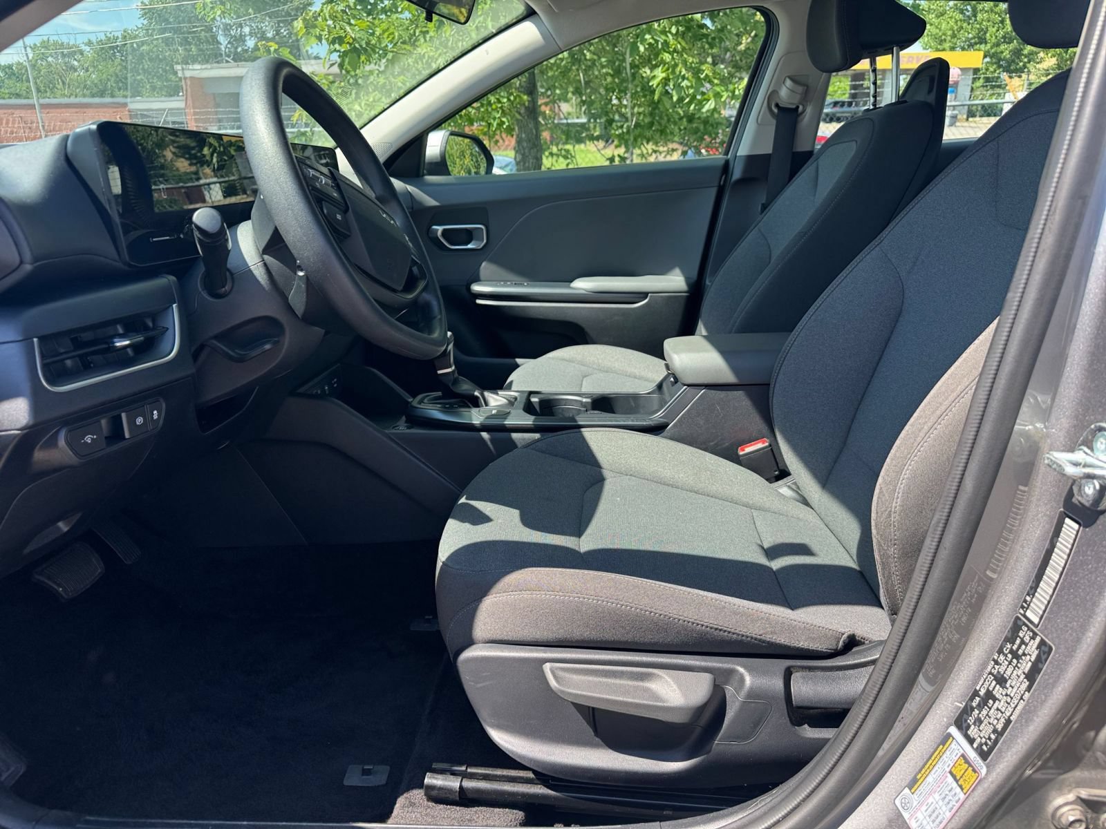 Used 2025 Kia K4 FWD image 25