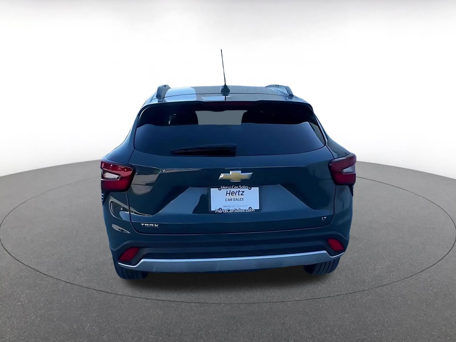 Used 2025 Chevrolet Trax LT image 12