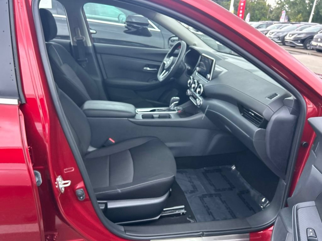 Certified 2024 Nissan Sentra SV w/ Lighting Package FWD image 39
