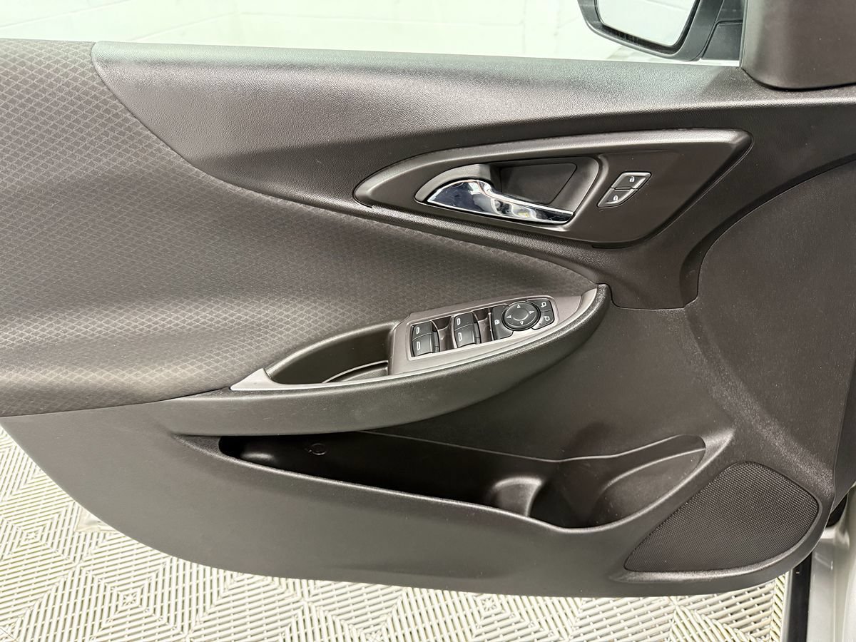 Used 2019 Chevrolet Malibu RS FWD image 11