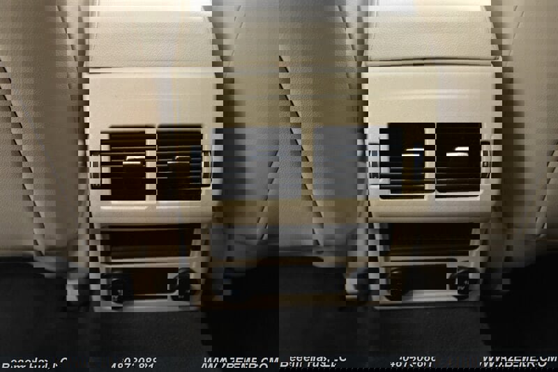 Used 2020 Jaguar XF Premium image 23