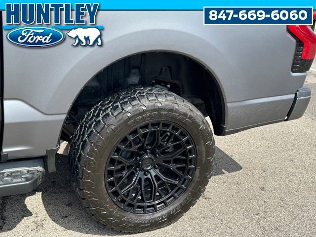 Used 2024 Ford F150 Lightning Platinum image 8