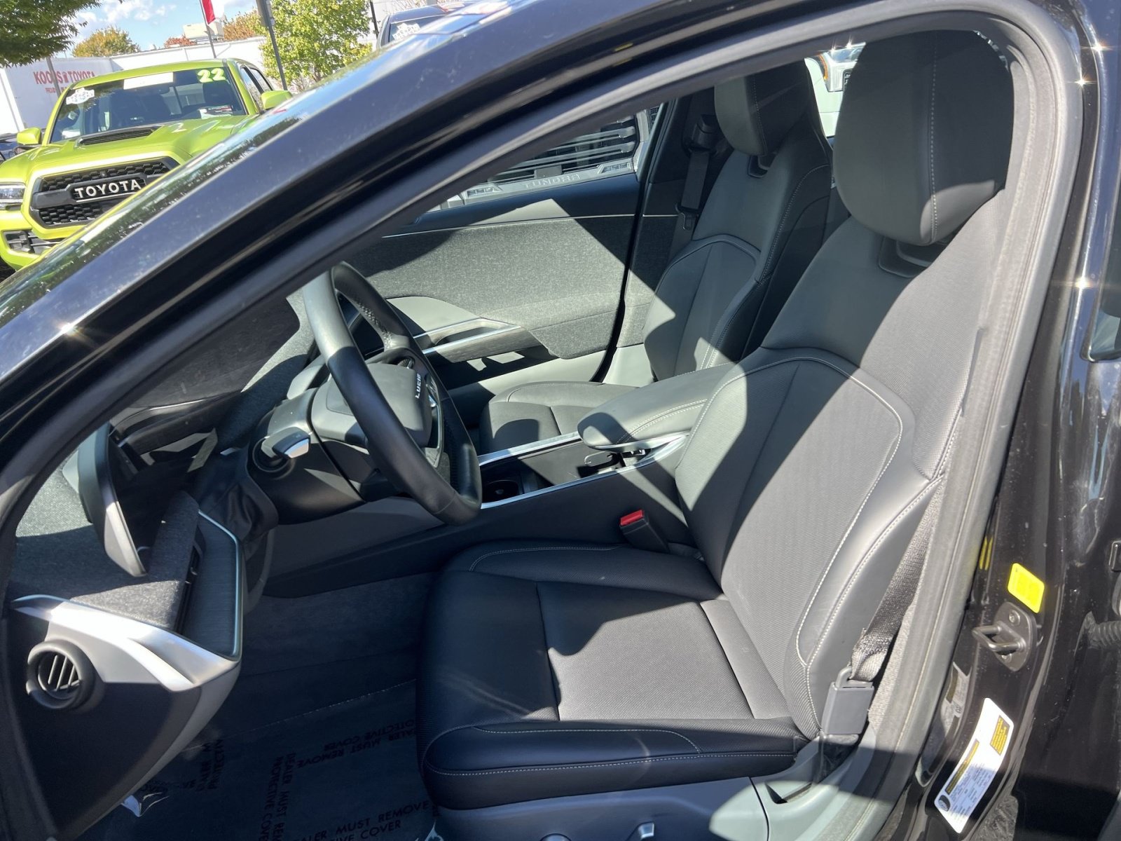 Used 2024 Lucid Air Pure RWD image 13