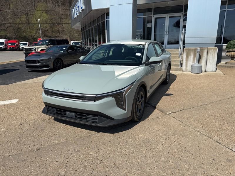 New 2026 Kia K4 LXS image 3