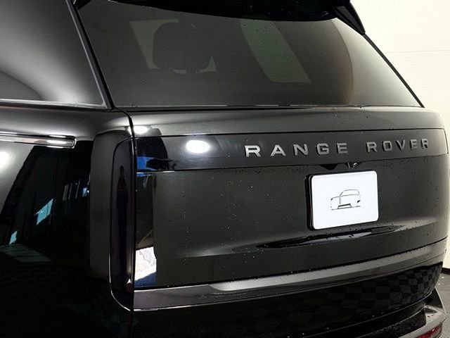 New 2025 Land Rover Range Rover SE image 16