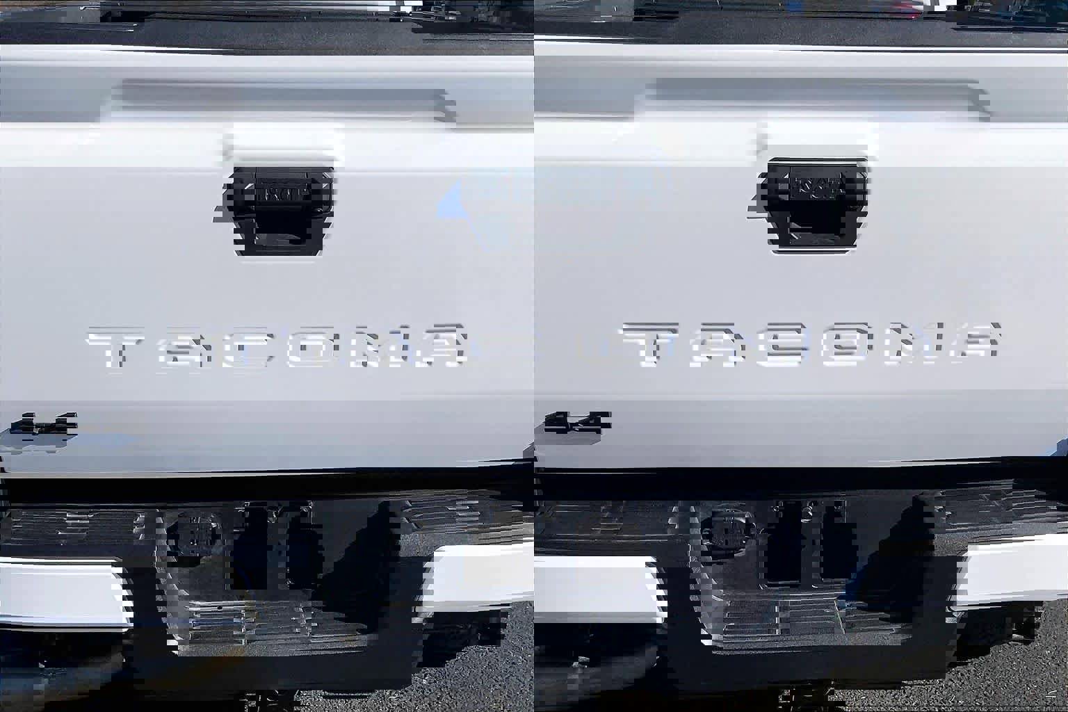 Used 2024 Toyota Tacoma SR5 image 9