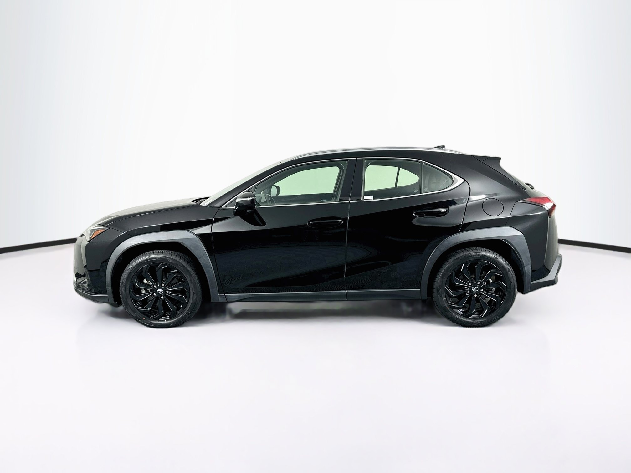 Used 2023 Lexus UX 250h AWD w/ Accessory Package (Z1) image 4