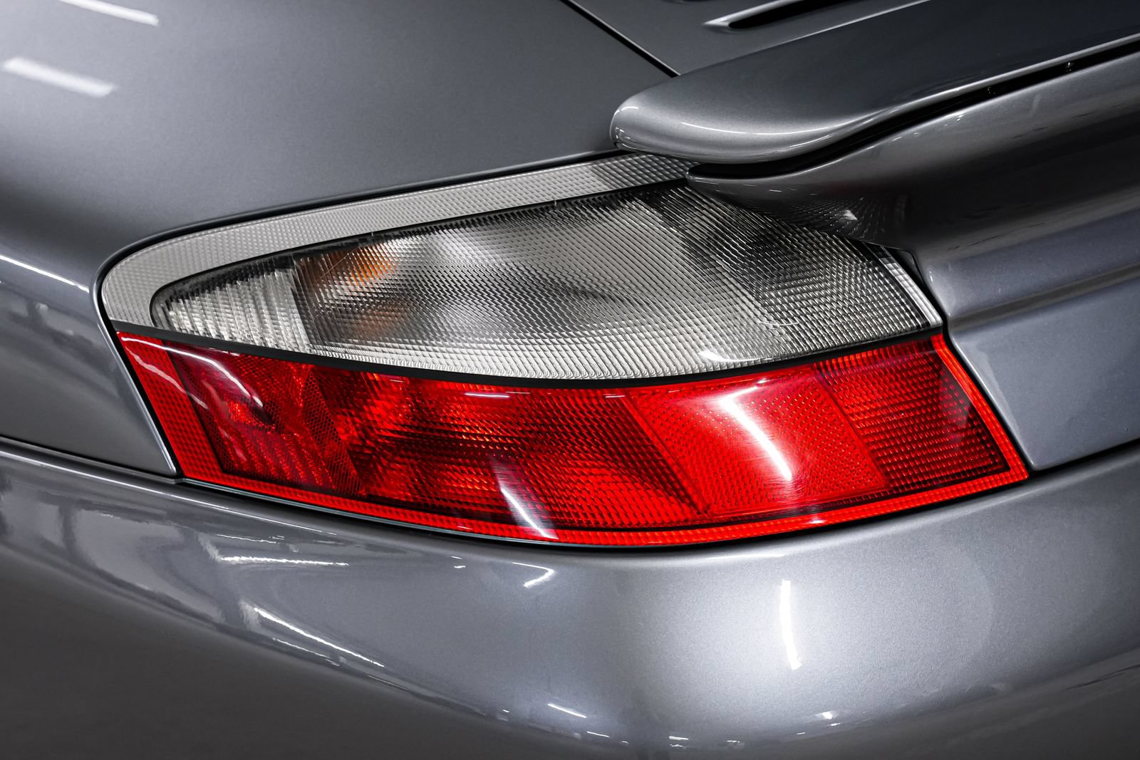 Used 2001 Porsche 911 Turbo AWD/4WD image 40