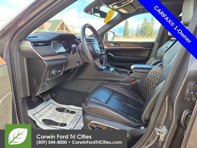 Used 2024 Jeep Grand Cherokee Summit AWD/4WD image 2