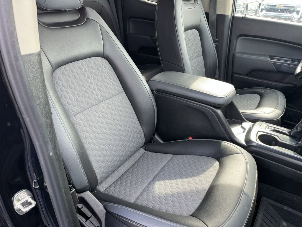 Used 2019 Chevrolet Colorado Z71 image 25