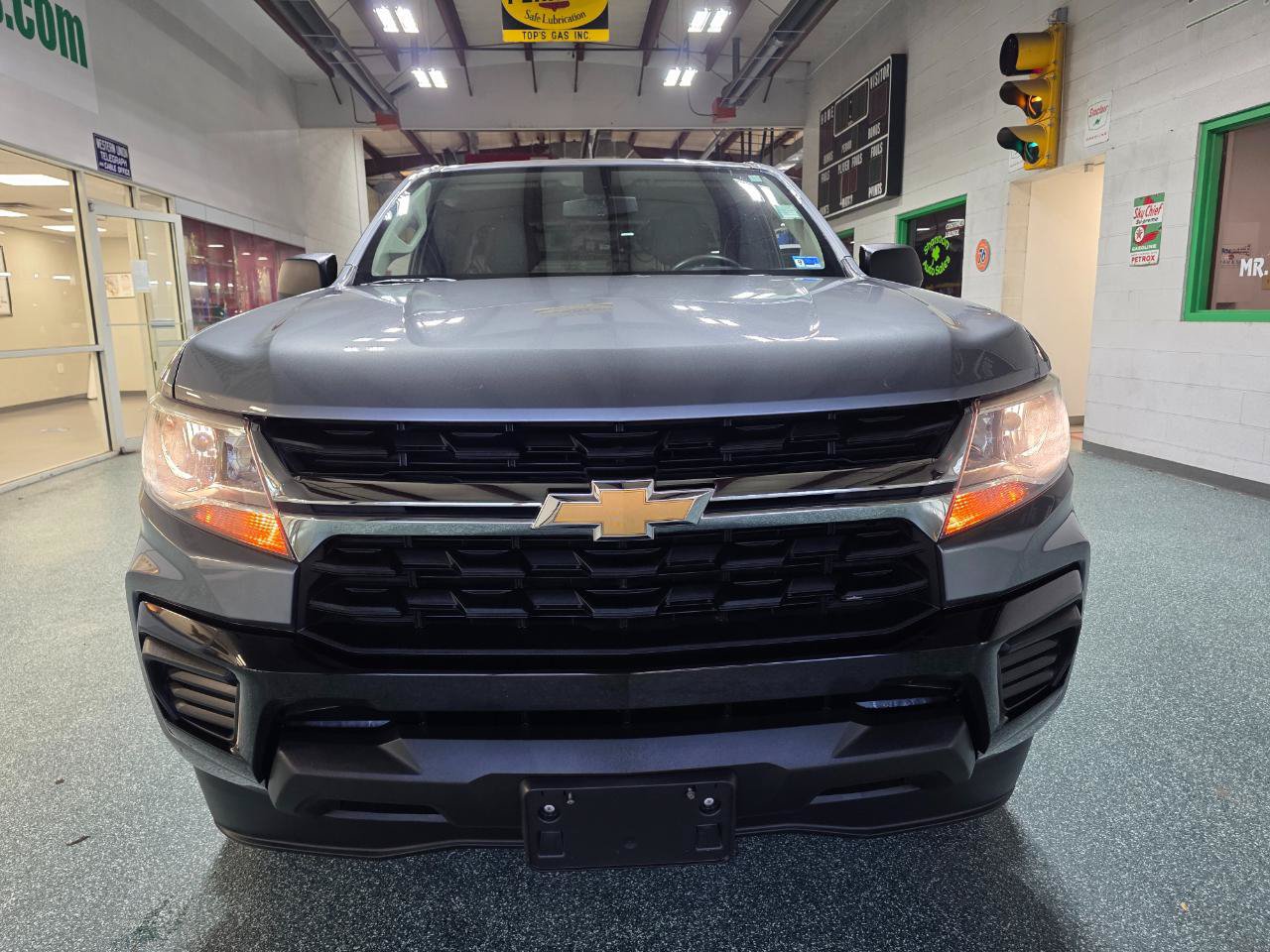 Used 2021 Chevrolet Colorado W/T RWD image 3
