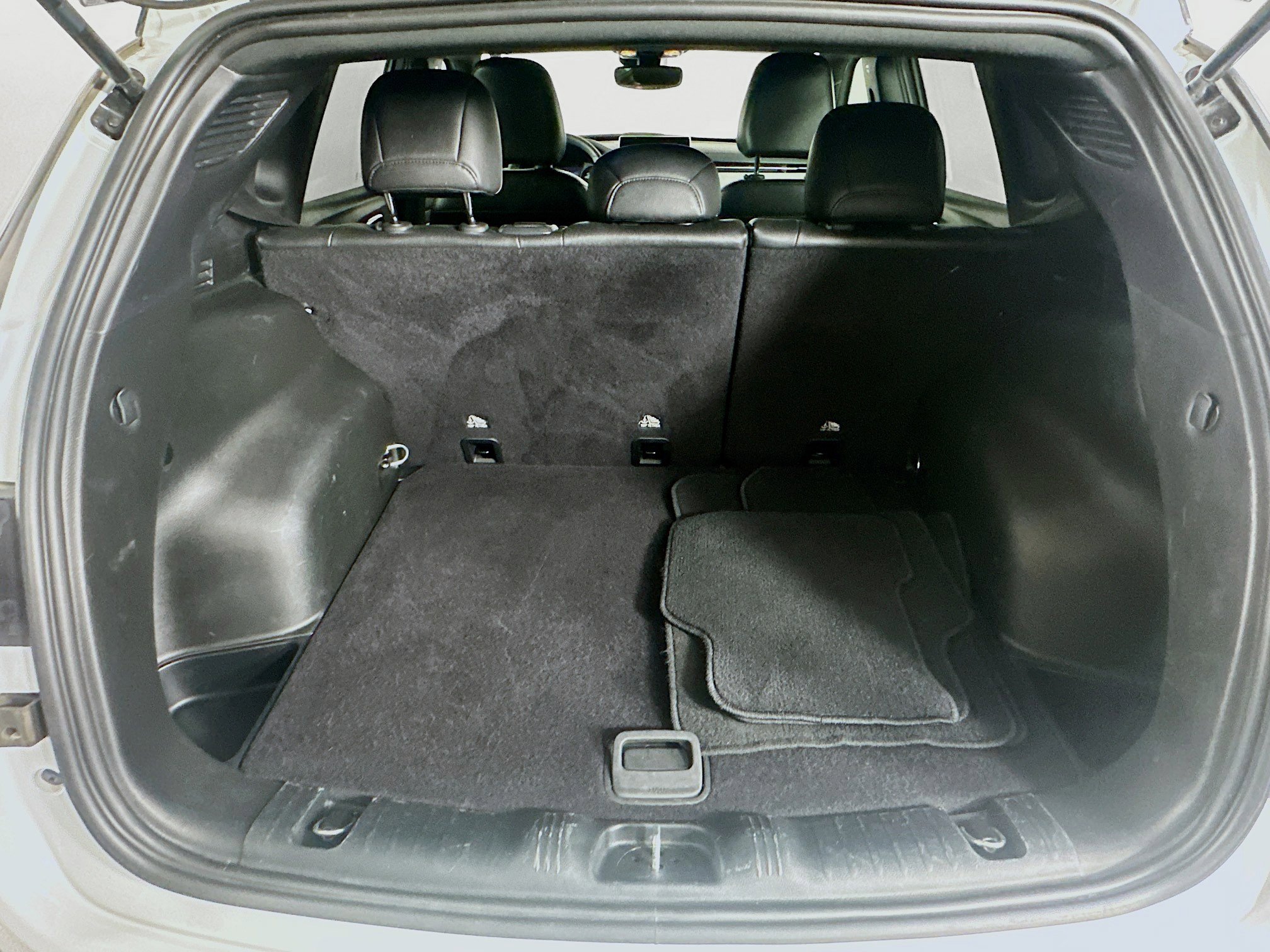 Used 2025 Jeep Compass Limited image 28