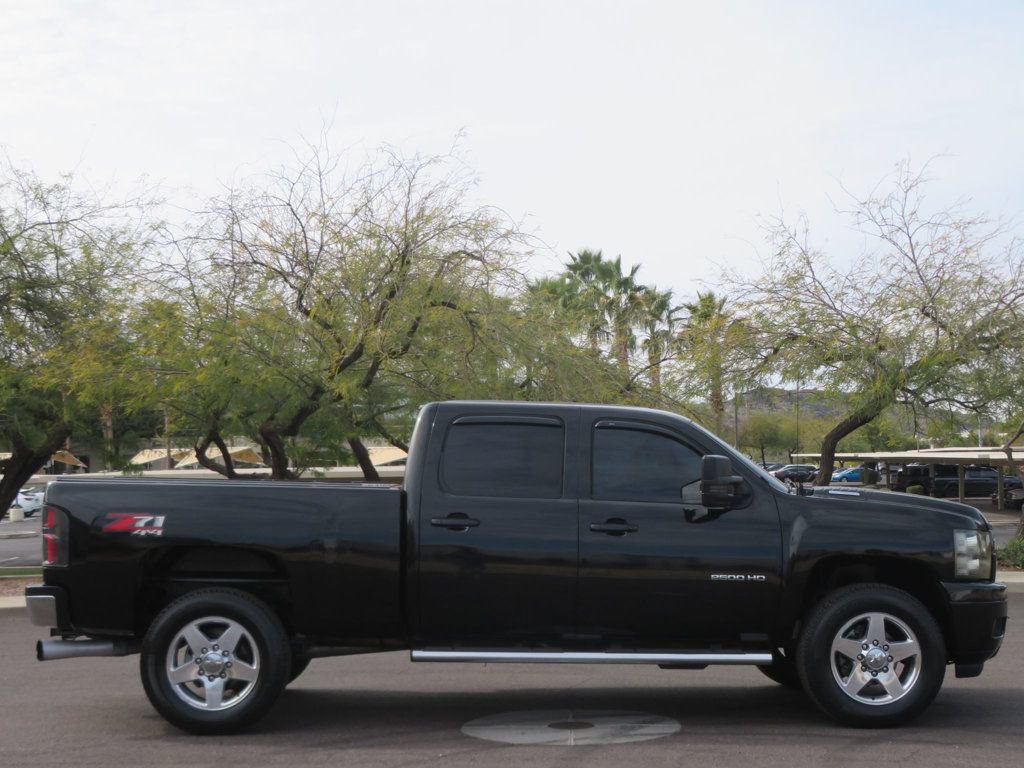 Used 2014 Chevrolet Silverado 2500 LTZ w/ LTZ Plus Package AWD/4WD image 3