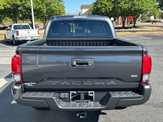 Used 2022 Toyota Tacoma SR5 w/ Technology Package image 4