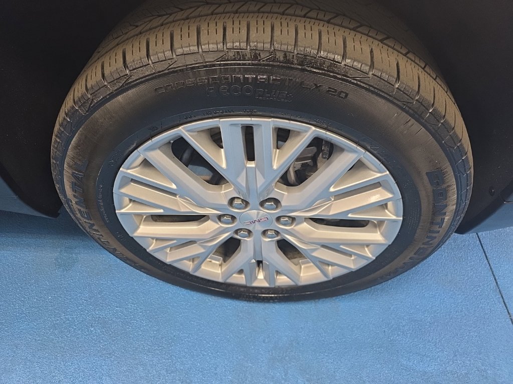 Certified 2026 GMC Acadia Elevation w/ Elevation Premium Package FWD image 9