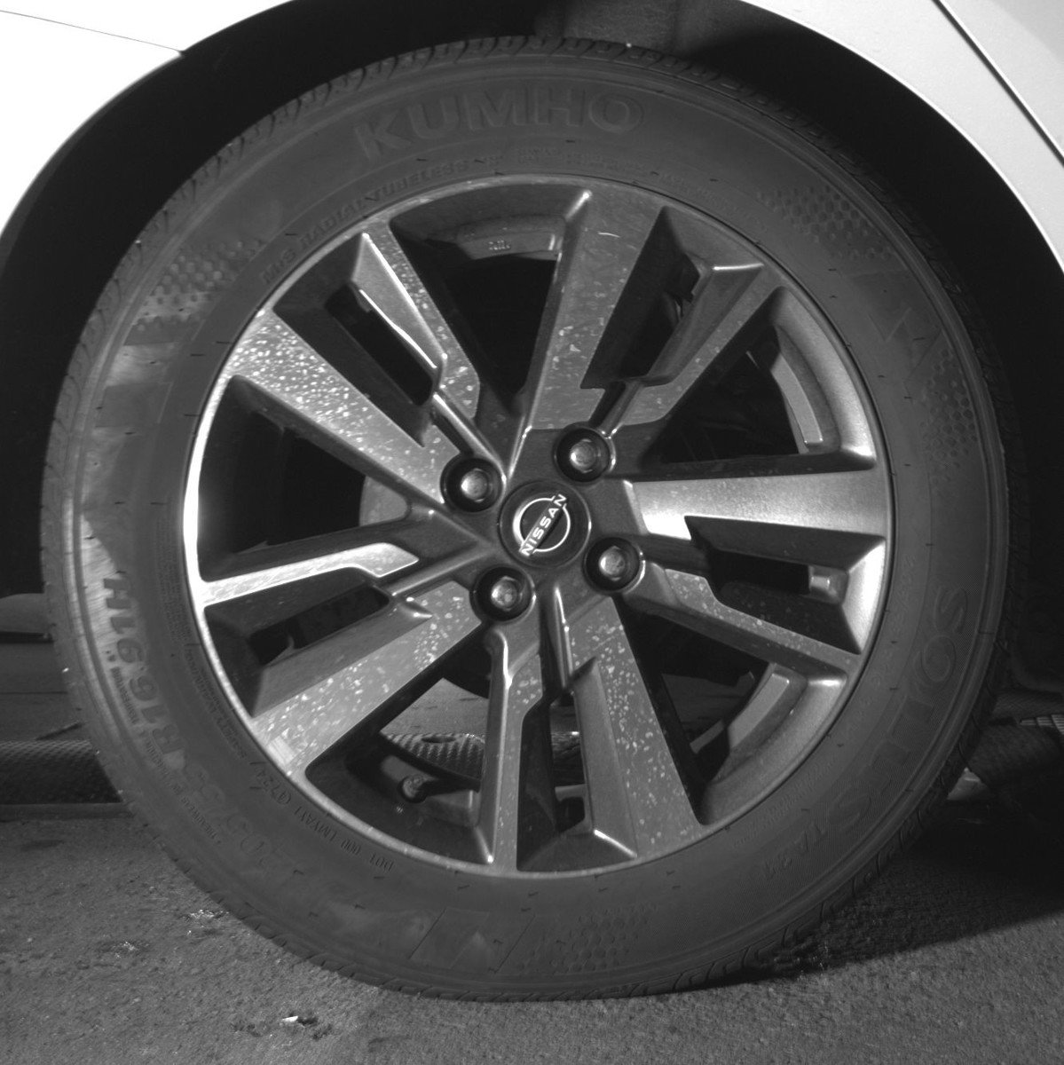 Used 2025 Nissan Versa SV image 15