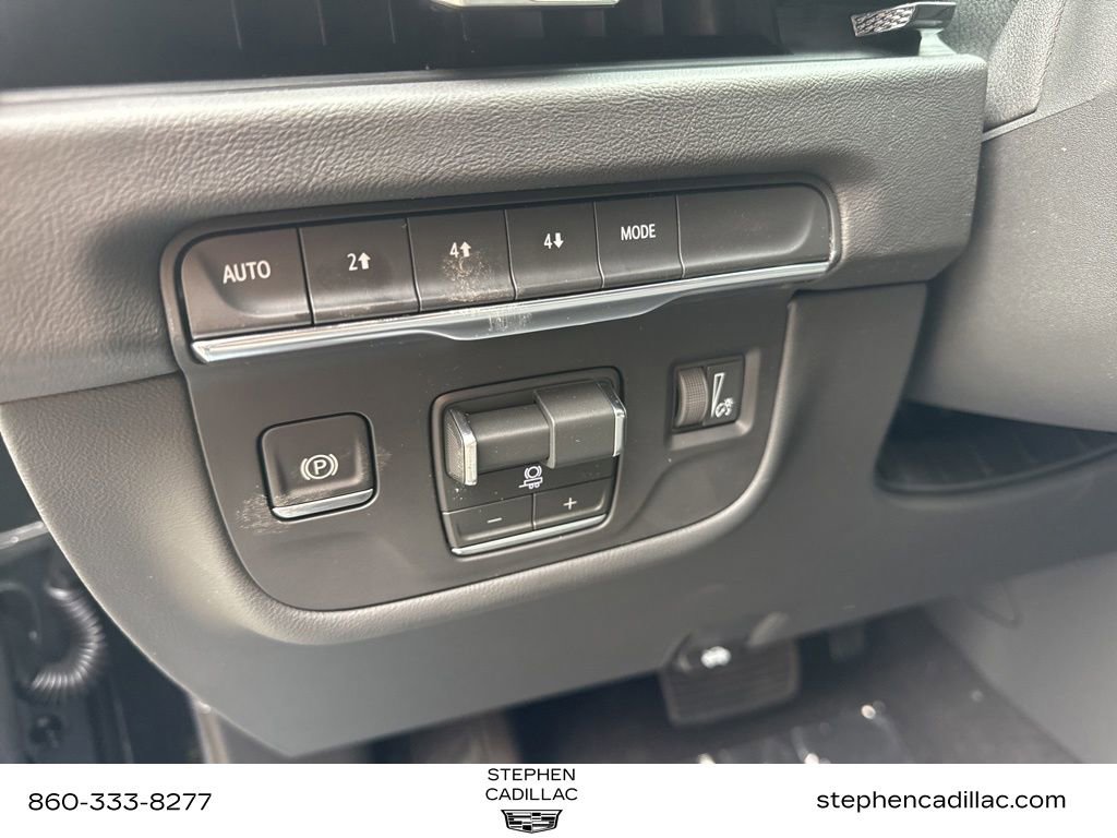 New 2026 Cadillac Escalade Sport w/ LPO, ONYX Package AWD/4WD image 15