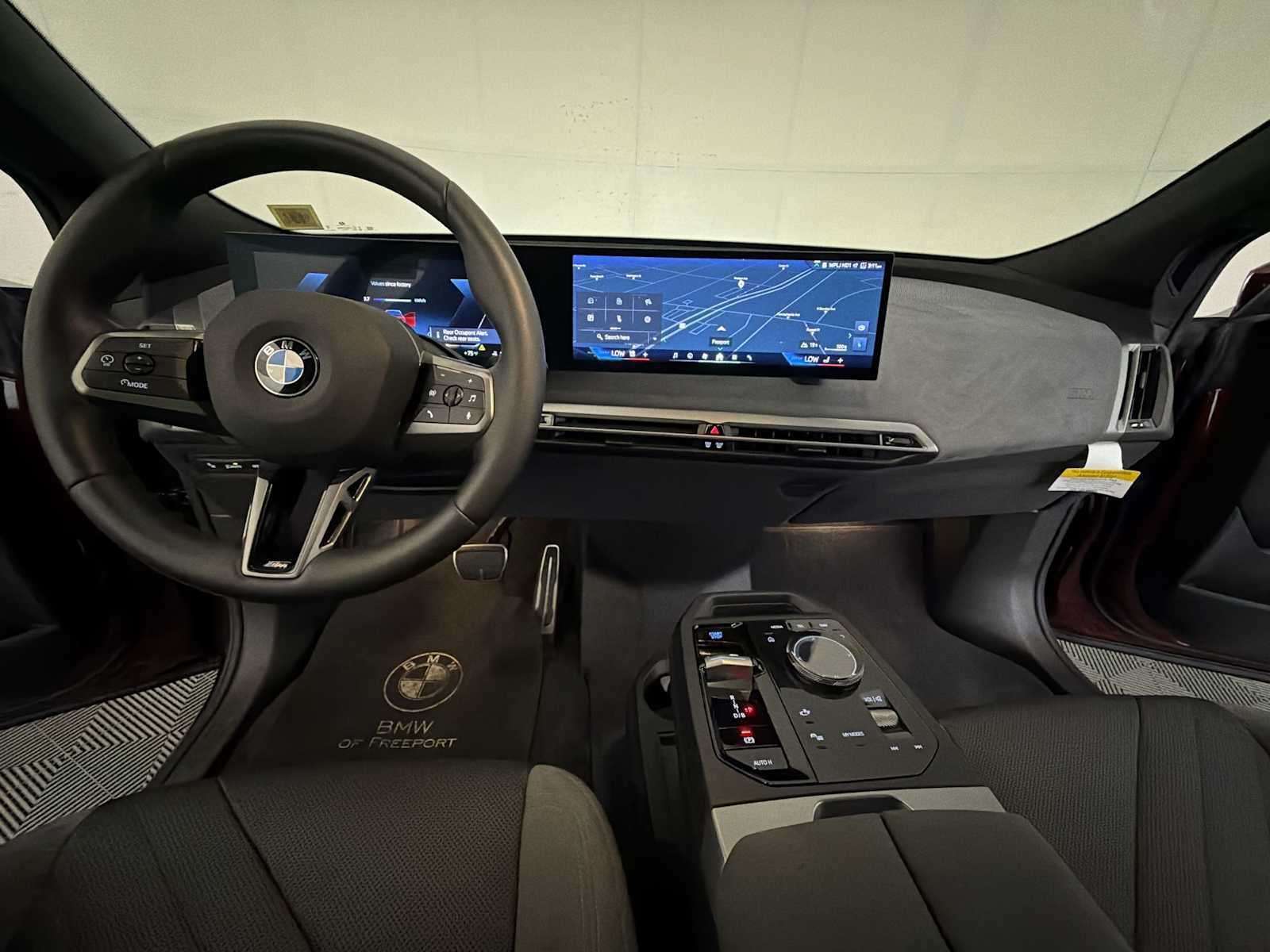 Used 2026 BMW iX xDrive60 w/ M Sport Package AWD/4WD image 16