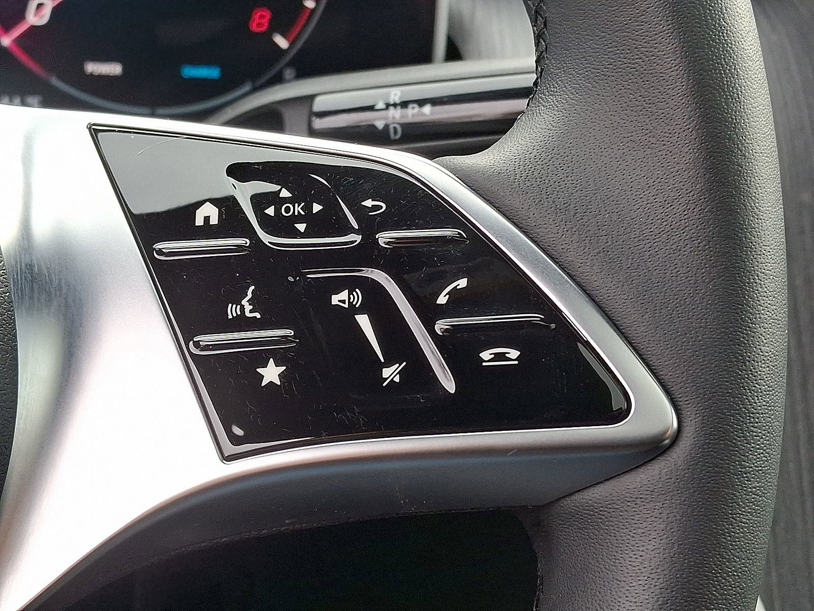 Certified 2025 Mercedes-Benz GLC 300 4MATIC image 22