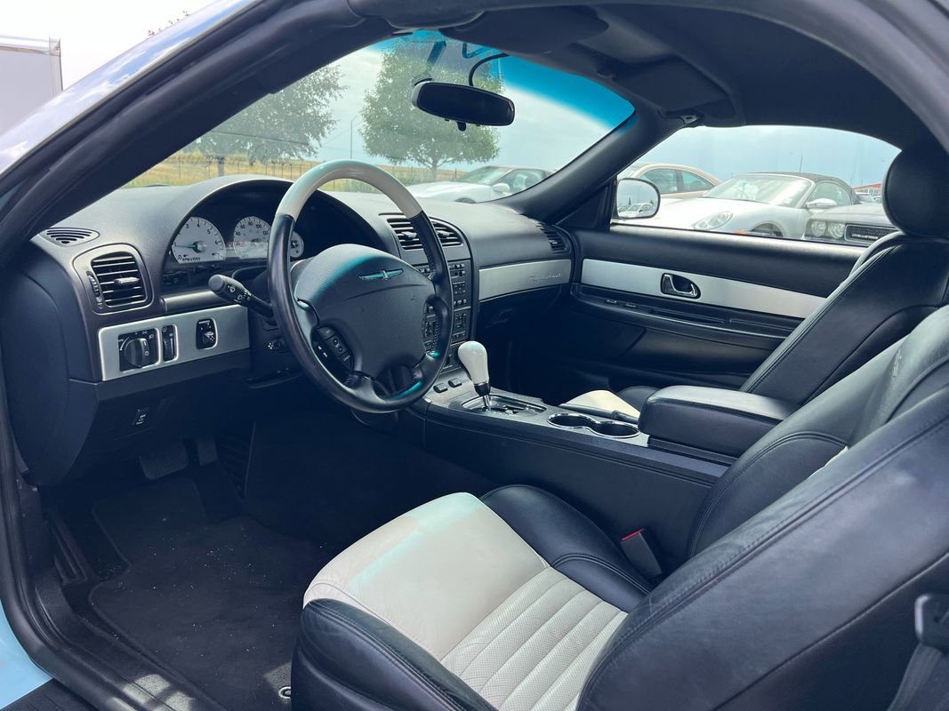 Used 2003 Ford Thunderbird image 23
