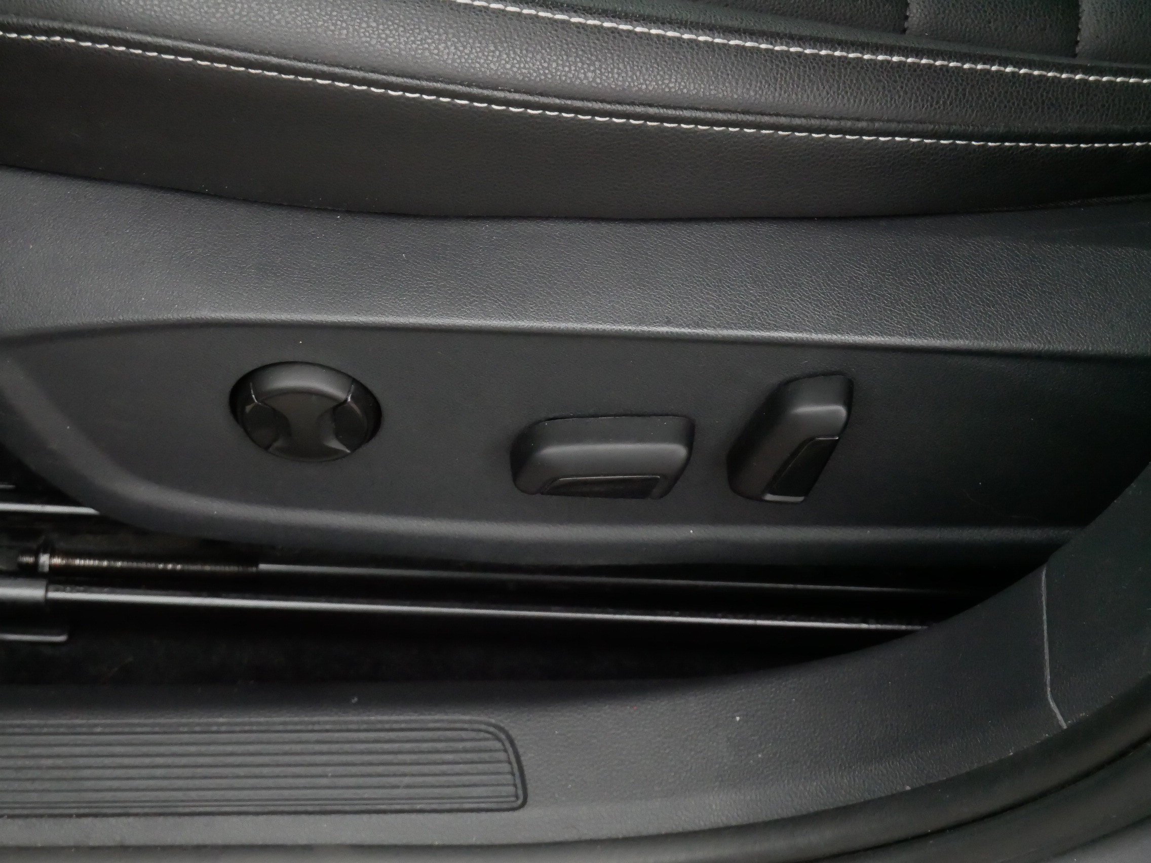 Certified 2024 Volkswagen Jetta SE FWD image 20