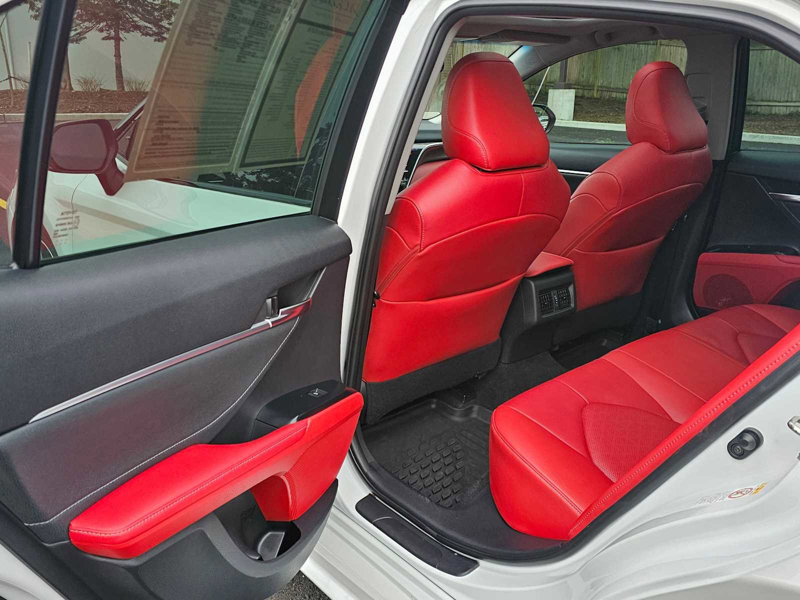 Used 2018 Toyota Camry XSE w/ Driver Assist Package image 15